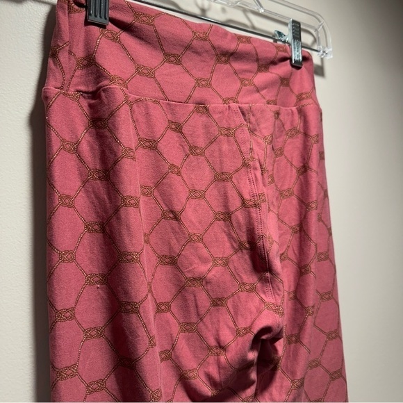NEW LulaRoe OS Soft Leggings One Size  2-10 Small-Large Pink Cable Rope Pattern - Picture 5 of 12